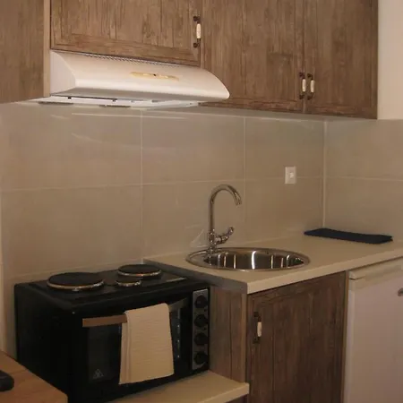 Restia * Айос-Петрос