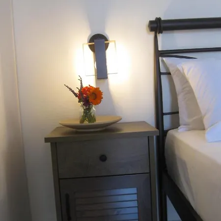 Restia * Айос-Петрос