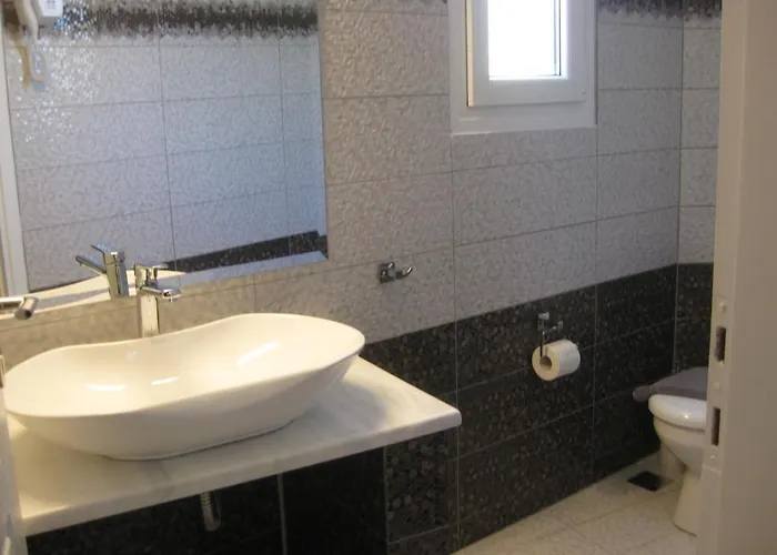 Restia * Agios Petros (Andros)