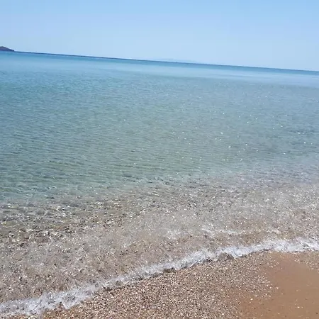 Restia Beachfront * Áyios Pétros