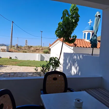 Restia Agios Petros (Andros)